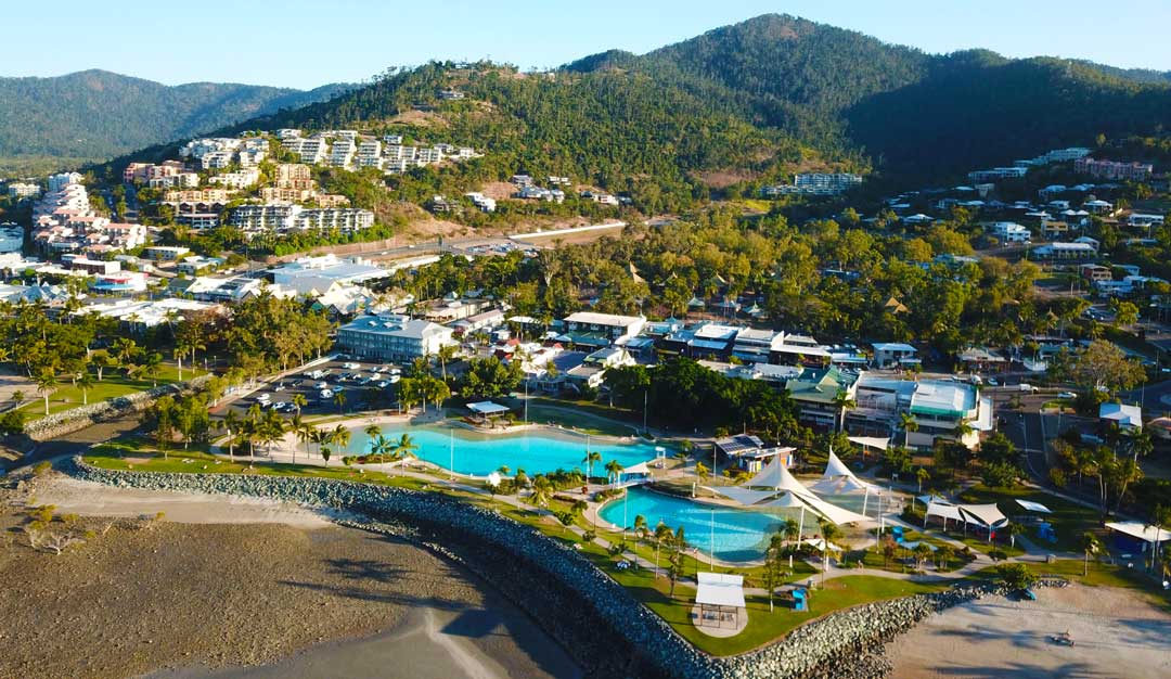 Accommodation close to the airlie beach lagoon