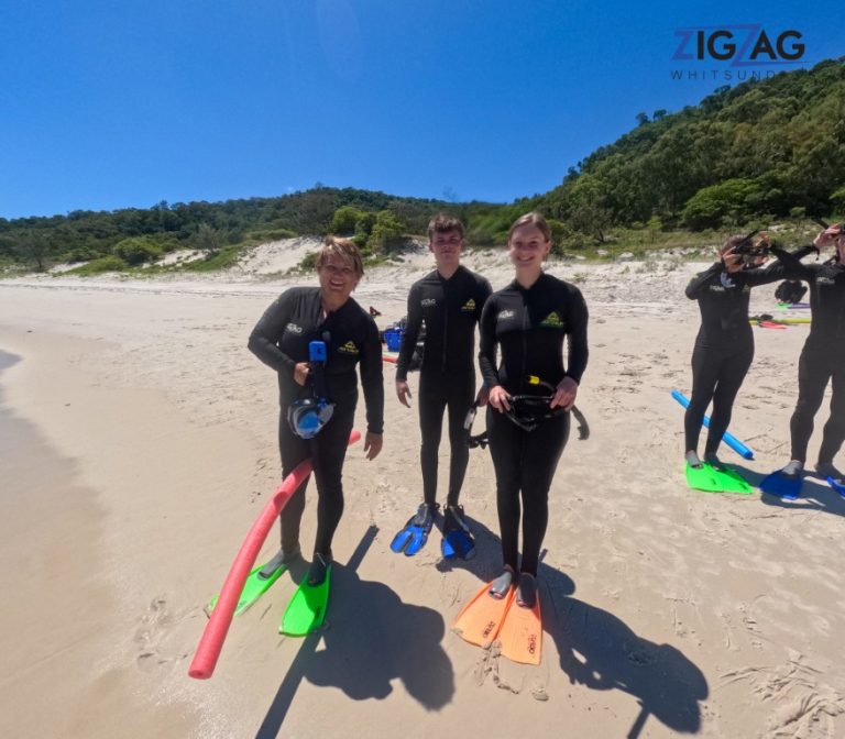 Snorkelling with zigzag whitsundays day tour